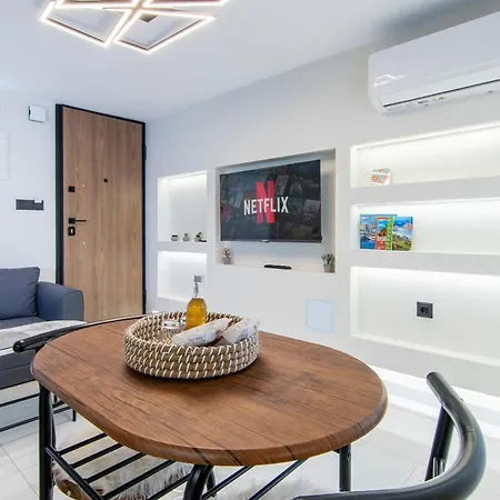 Daire Peonia Ii Modern With Balcony Near Old Town *